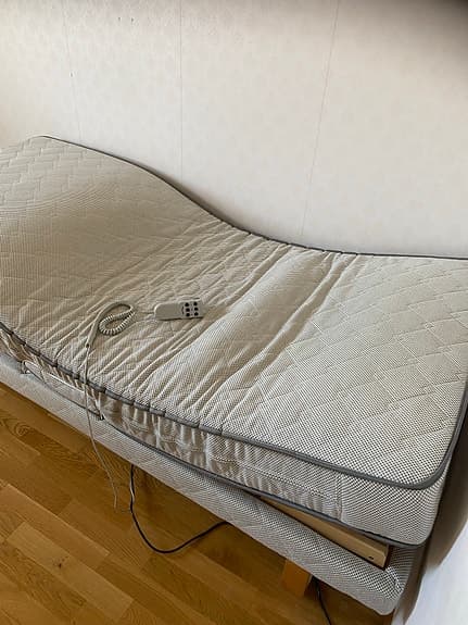 Säng 200 x 90