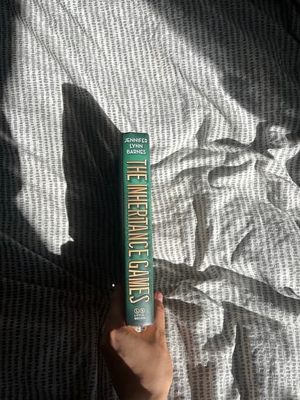 Jennifer Lynn Barnes The Inheritance Games bok engelska