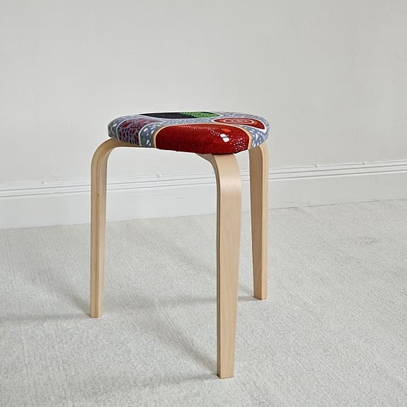 2 st IKEA pallar klädd i Josef Frank tyget Terrazzo