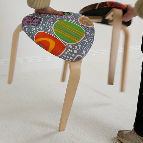 2 st IKEA pallar klädd i Josef Frank tyget Terrazzo