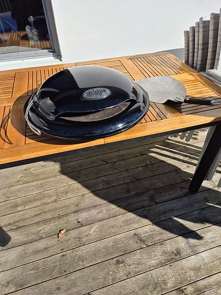 Weber pizzaugn 57cm med pizzaspade svart