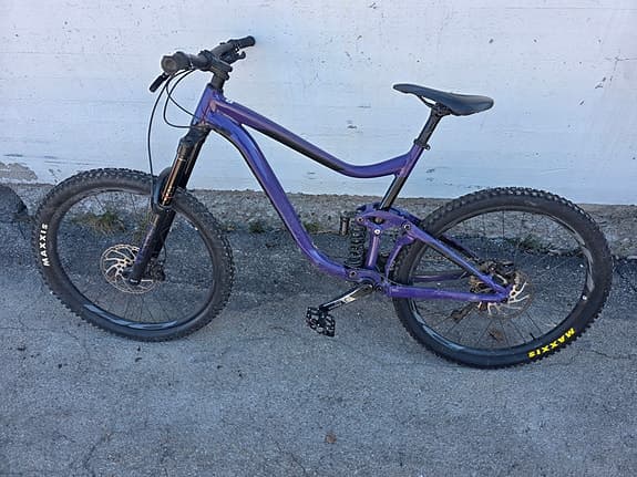 2021 Giant Reign SX Enduro Mountain Bike