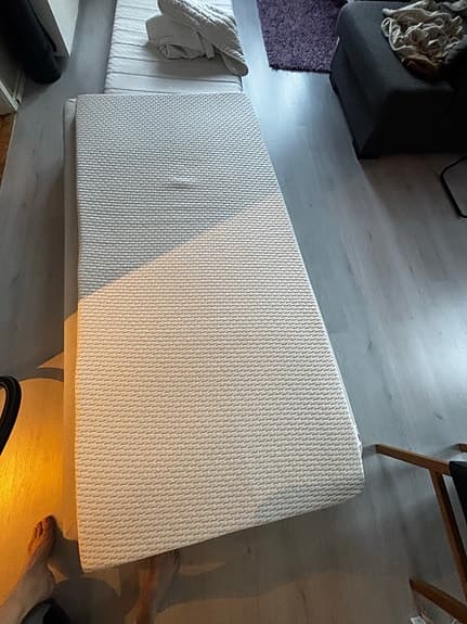 Jysk bäddmadrass 90x200 vit wellpur Frya