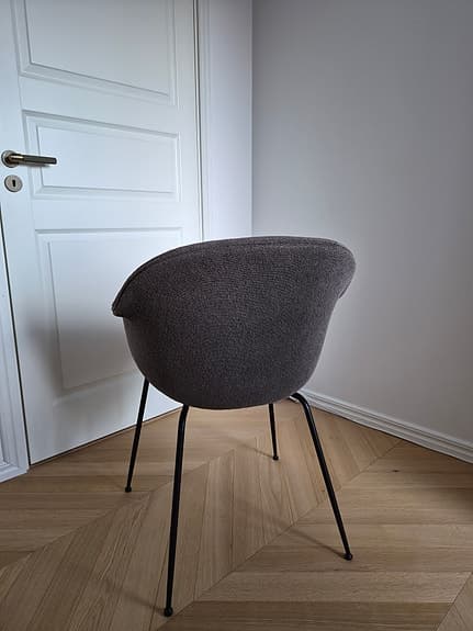 Gubi - Bat Dining Chair (Light Bouclé) fully upholstered