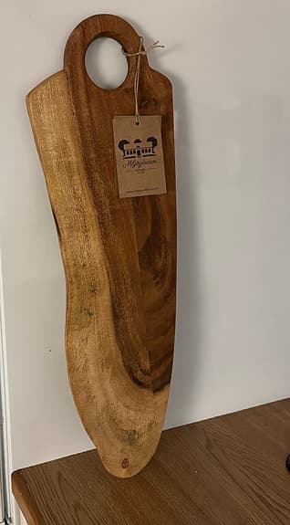 Skärbräda och ostbestick