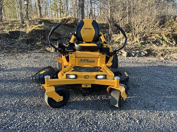 Cub Cadet XZ5 L137 åkgräsklippare