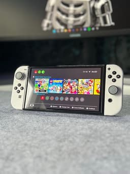 Nintendo Switch OLED med tillbehör