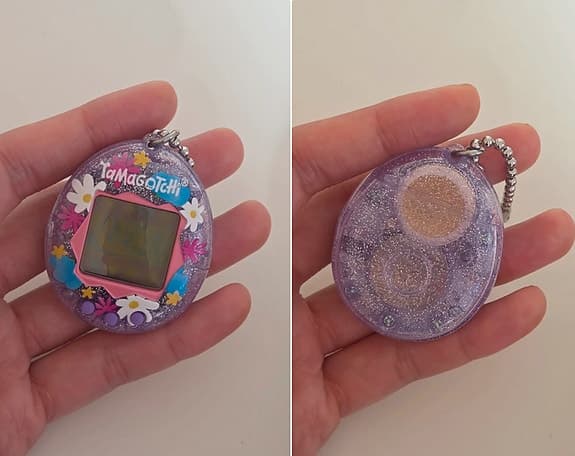 Original Tamagotchi Gen 2 Bandai - Flower Perfume