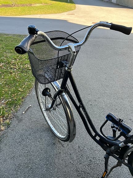 Cykel - Navdynamo, nyservad, nya slangar