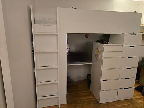 Loftsäng.