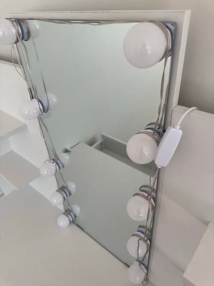 Skrivbord/smikbord med ljus