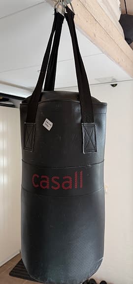Casall Boxningssäck + handskar (large) i bra skick