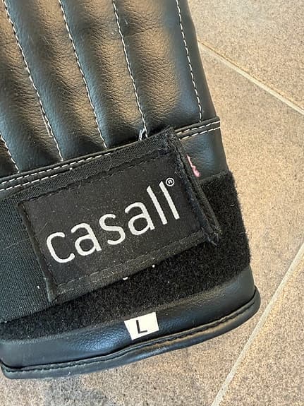 Casall Boxningssäck + handskar (large) i bra skick