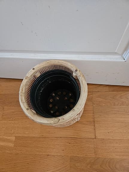 Kruka i naturmaterial mått höjd 21 bredd 21 cm som nyskick
