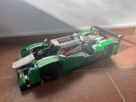 LEGO TECHNIC SPORTBIL