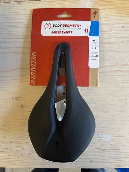 Specialized Power Expert cykelsadel svart 143