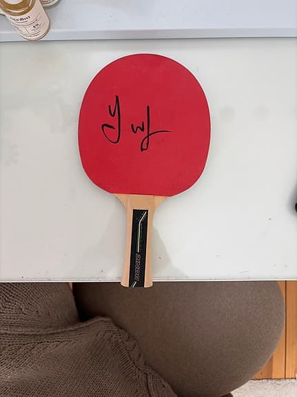 Bordteenisrack autograf av Jan-Ove waldner BUDGIVNING