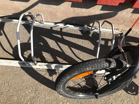 Sportig pojkcykel
