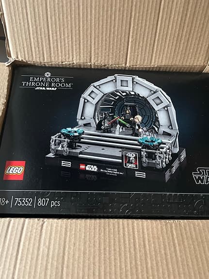 LEGO Star Wars Emperor’s Throne Room byggset 75352 807 delar