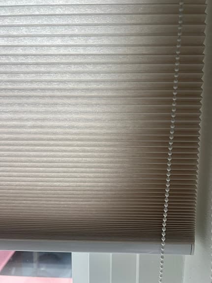 Duettgardin med vit kulkedja från My windows