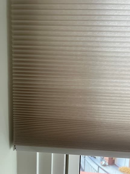 Duettgardin med vit kulkedja från My windows