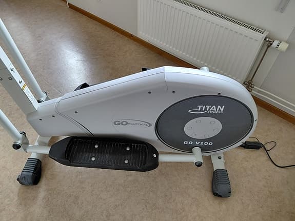 Titan GO V100 crosstrainer vit