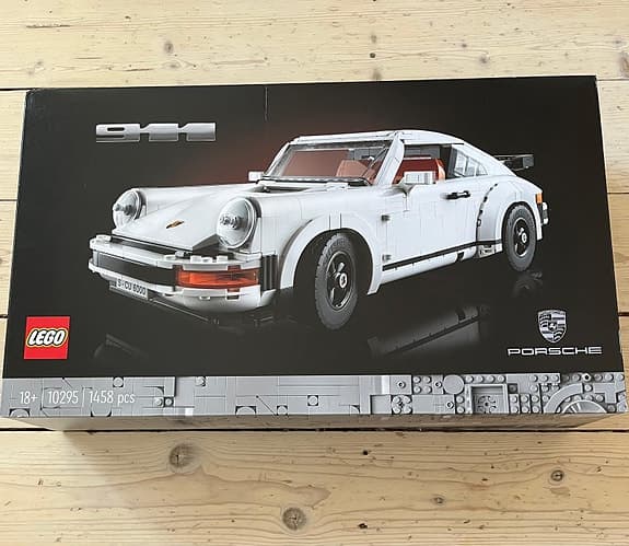 Oöppnad: Lego Porsche 911 vit Setnr. 10295