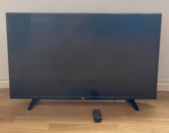 LG TV 43”