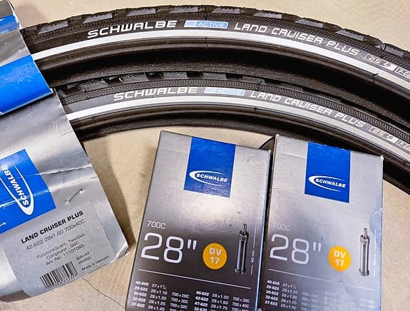 Två Schwalbe Land Cruiser+ 28" Helt nya!