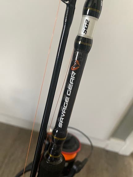 Savage Gear spö L/fast 10 g med haspelrulle