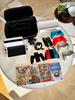 Nintendo Switch OLED + 4 spel + tillbehör – Paketpris