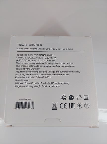 Reseadapter med USB Type-C till Type-C-kabel