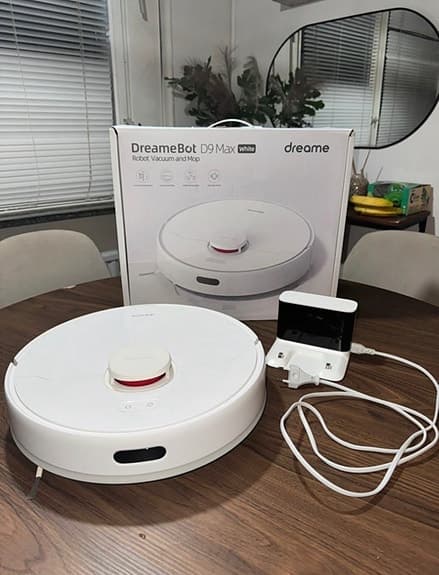 DreameBot D9 Max robotdammsugare & mopp – fint skick, fungerar perfekt