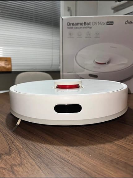DreameBot D9 Max robotdammsugare & mopp – fint skick, fungerar perfekt