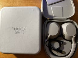 Sony Wh-1000xm5 over-ear hörlurar trådlösa grå