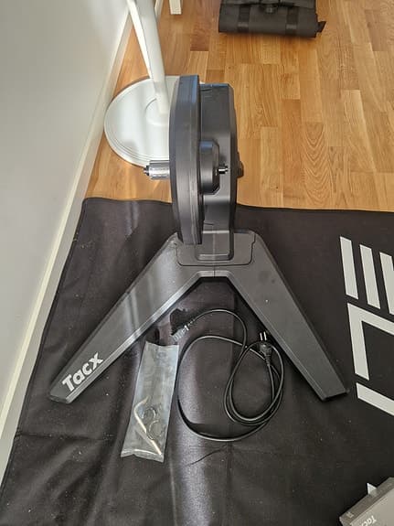 Tacx Flux Smart cykeltrainer