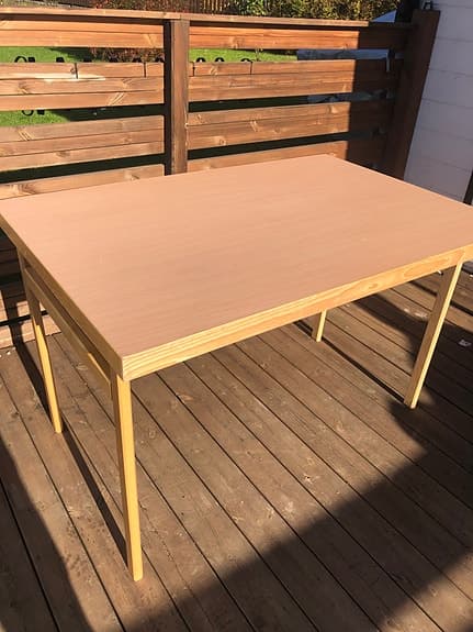 Ihopfällbara bord