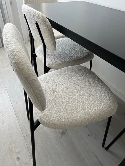 Matgrupp 120 cm med 4 stolar