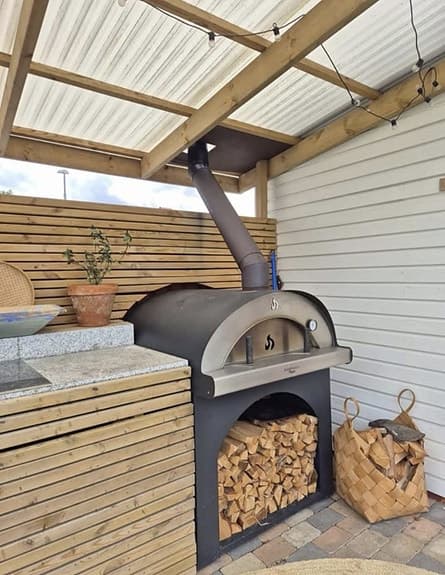 Vedeldad pizzaugn Scandinavian pizza Manta 100