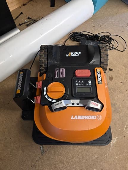 Worx Landroid M1000 WR143E robotgräsklippare med ACS