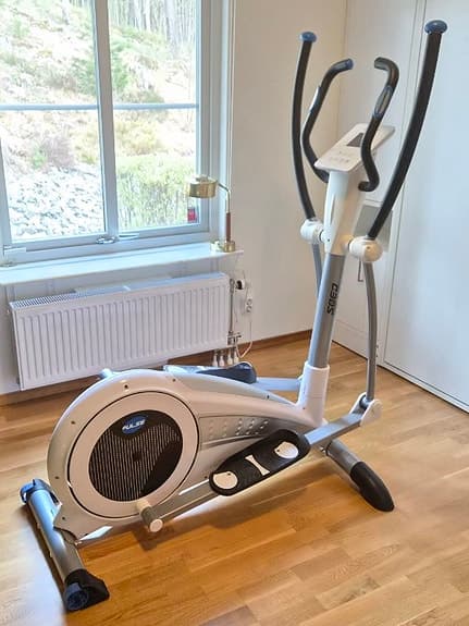 Master Crosstrainer C305 vit