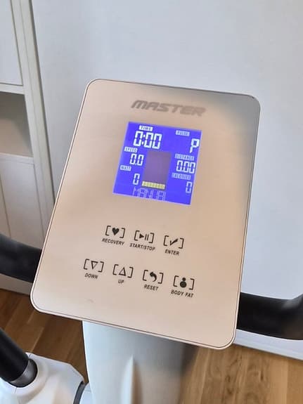 Master Crosstrainer C305 vit