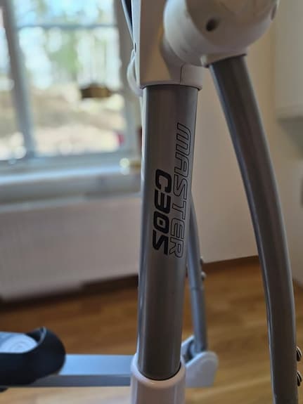 Master Crosstrainer C305 vit