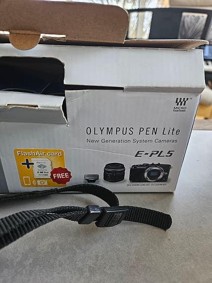 Olympus PEN Lite E-PL5 + objektiv – komplett kit, fint skick