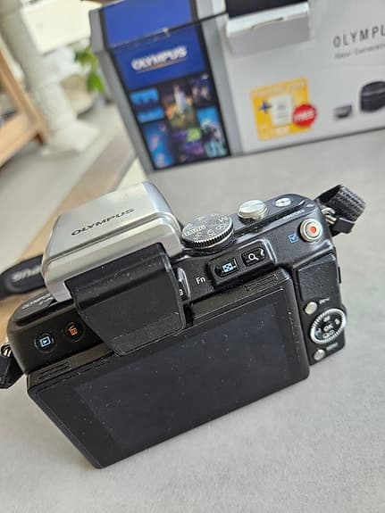 Olympus PEN Lite E-PL5 + objektiv – komplett kit, fint skick