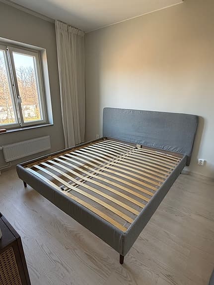 IKEA sängstomme 180x200 med Pretty Pegs-ben