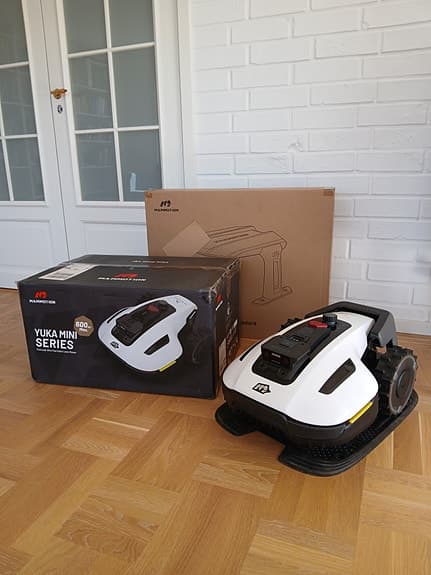 Robotgräsklippare Mammotion YUKA Mini 600 – Med HELT NYTT oöppnat garage! 🏠🌱