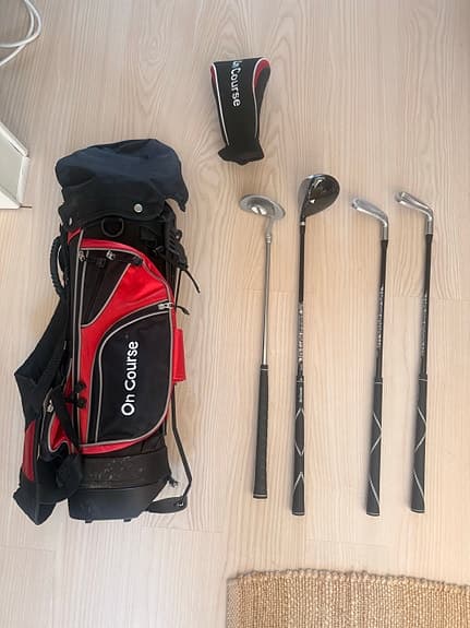 Juniorklubbor  On Course golfset med bag röd svart
