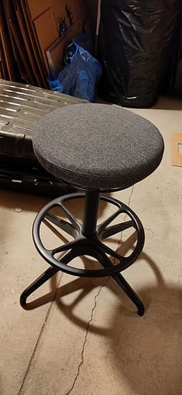 Höj- och sänkbar pall