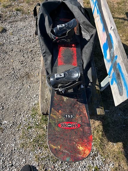 Shox Boards snowboard 153 cm svart/röd med bindningar och fodral